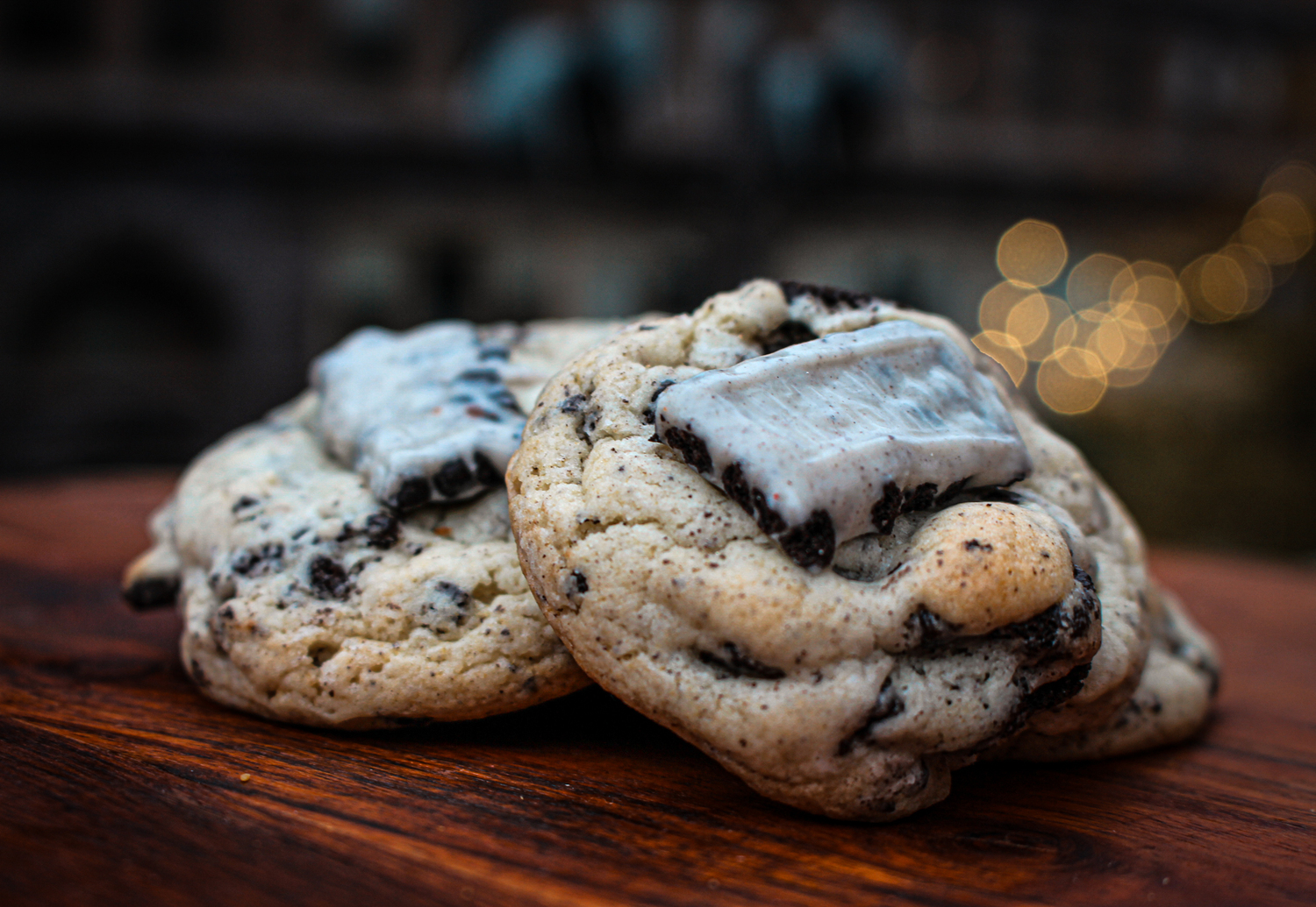 <p>For the folks who don't play about cookies. Loaded with oreos, topped with a Hershey. 200mg </p>